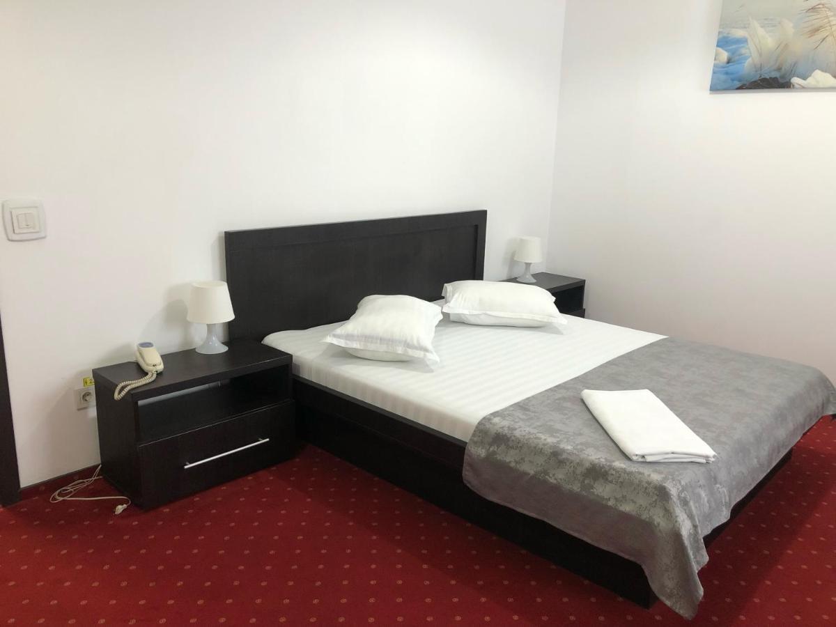 Hotel Corona Drobeta Turnu Severin Exterior foto