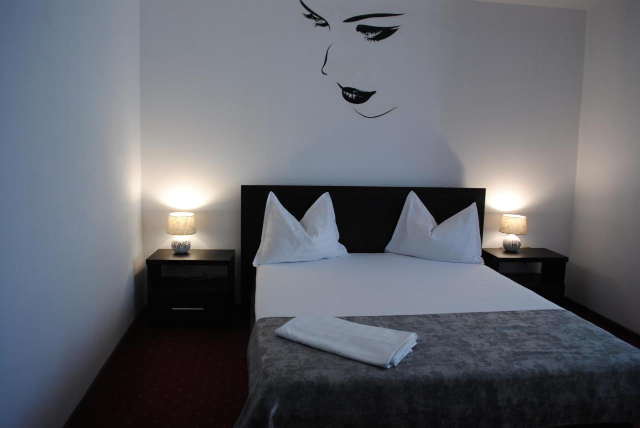 Hotel Corona Drobeta Turnu Severin Exterior foto